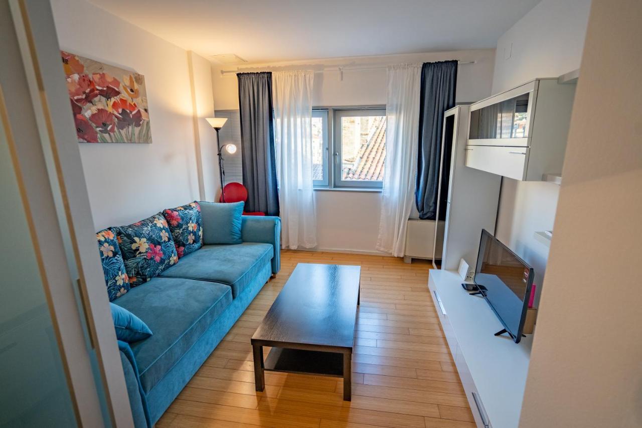 Apartment Luka リエカ エクステリア 写真