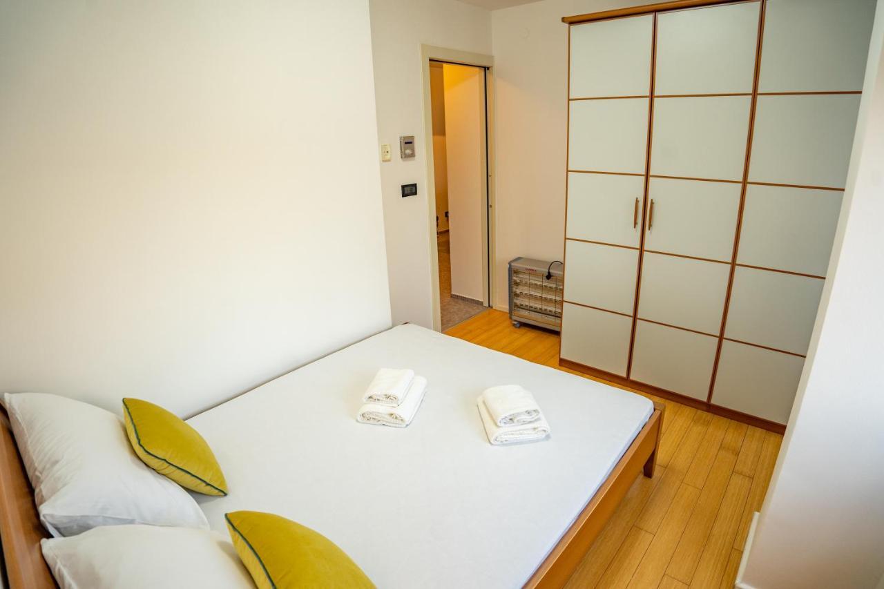 Apartment Luka リエカ エクステリア 写真